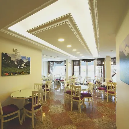 Okutur Otel 2*